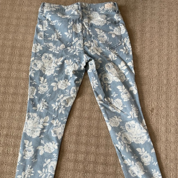 Floral light wash jeans - Picture 2 of 2
